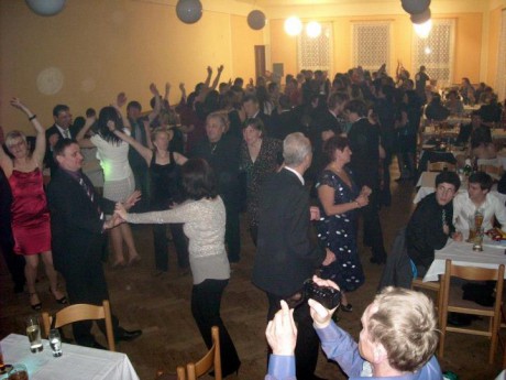 Obecní ples - Dříteň - Kulturní dům 017