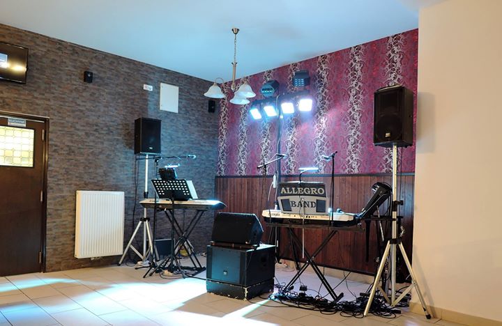 Pouťová zábava - Pacov - Restaurace Beseda 001