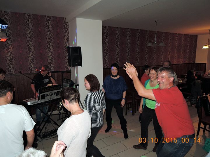 Pouťová zábava - Pacov - Restaurace Beseda 003
