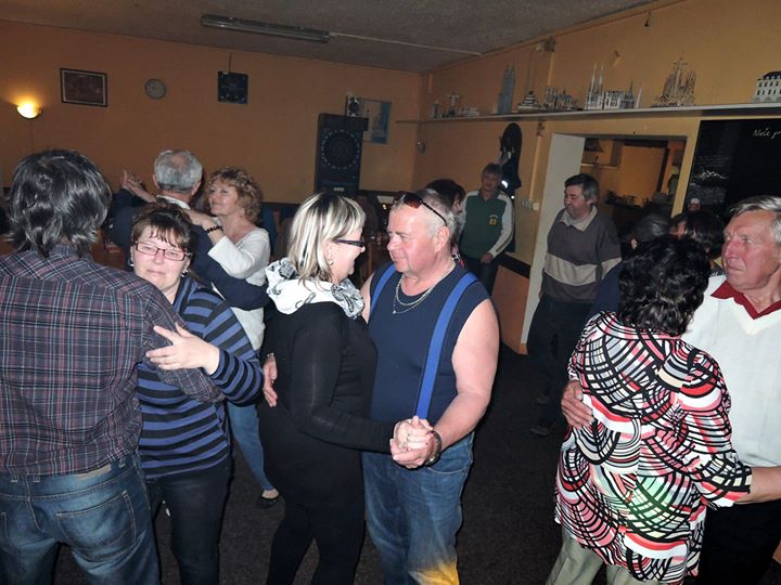 Zábava s písničkami na přání - Club Piketa 005