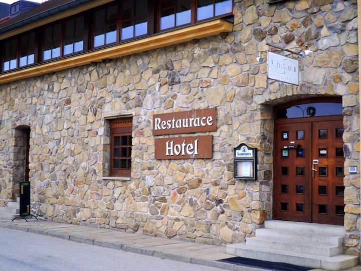 Svatba - Telč hotel Antoň 016