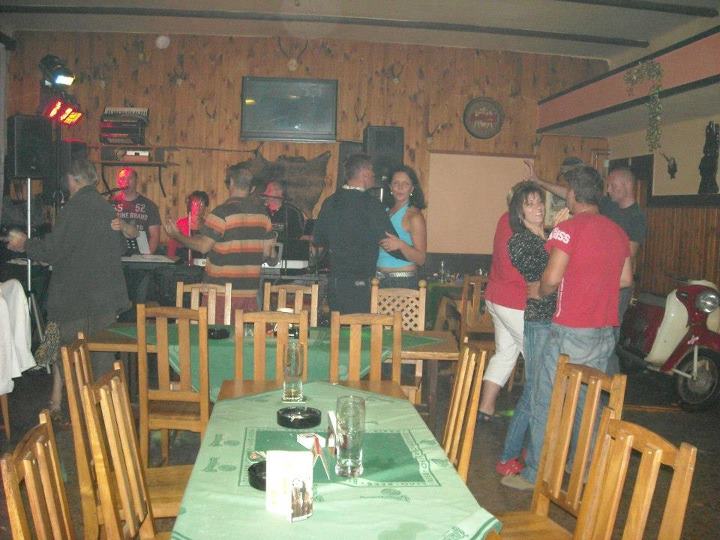 Zábava - Sez. Ústí II. - Restaurace U Vrby-., 001