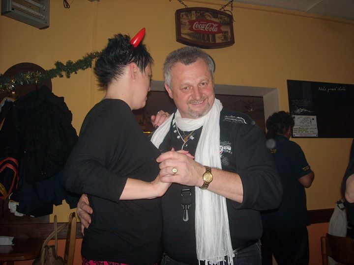 Mikulášská zábava s písničkami na přání - Restaurace Club Na Pike 013