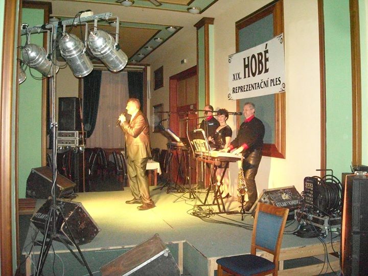 Společenský ples - Pardubice - Hotel Zlatá Štika 005