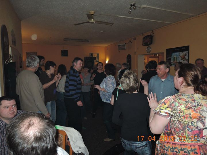 Zábava s písničkami na přání - j. Hradec - Restaurace Club Na Pik 011